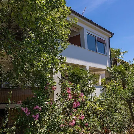Daire Helles Nur 150 Meter Zum Mit Dachterrasse, Meerblick, Grill