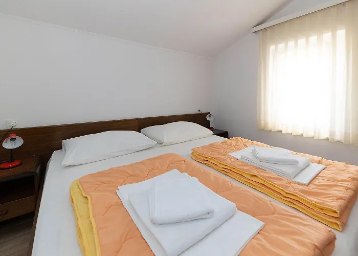 Helles Nur 150 Meter Zum Mit Dachterrasse, Meerblick, Grill Crikvenica
