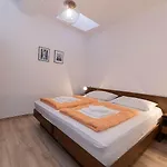Helles Nur 150 Meter Zum Mit Dachterrasse, Meerblick, Grill Apartment