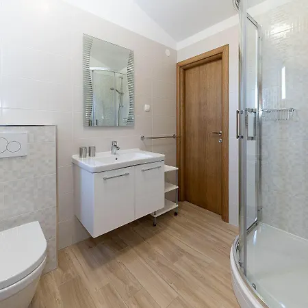 Apartment Helles Nur 150 Meter Zum Mit Dachterrasse, Meerblick, Grill