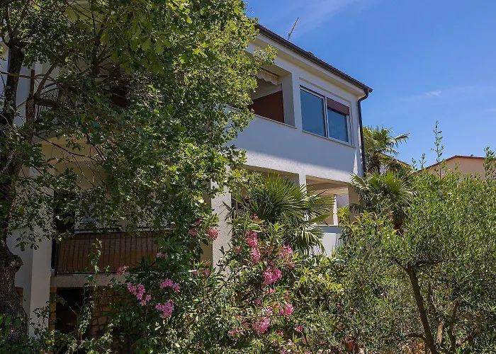Apartment Helles Nur 150 Meter Zum Mit Dachterrasse, Meerblick, Grill